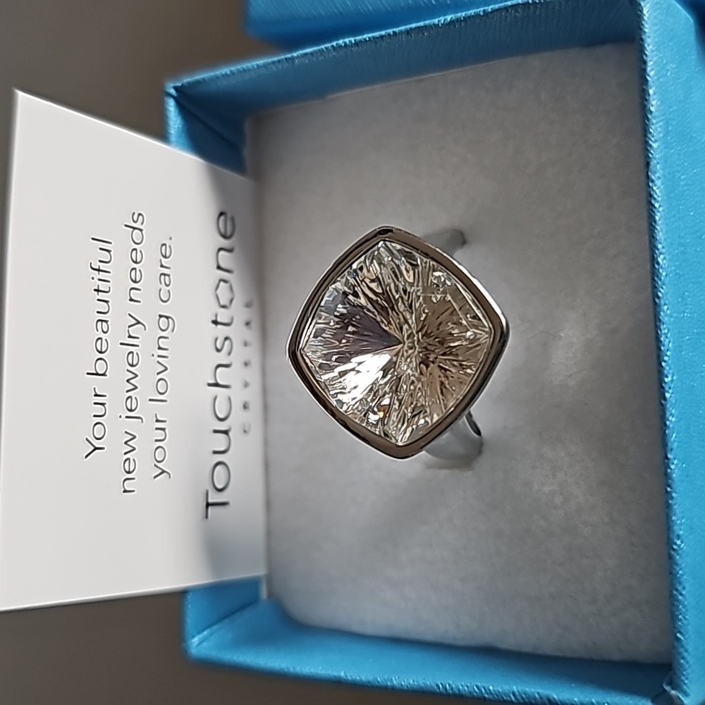 Touchstone Crystal Mystic Ring (sz 6) - Picture 3 of 3